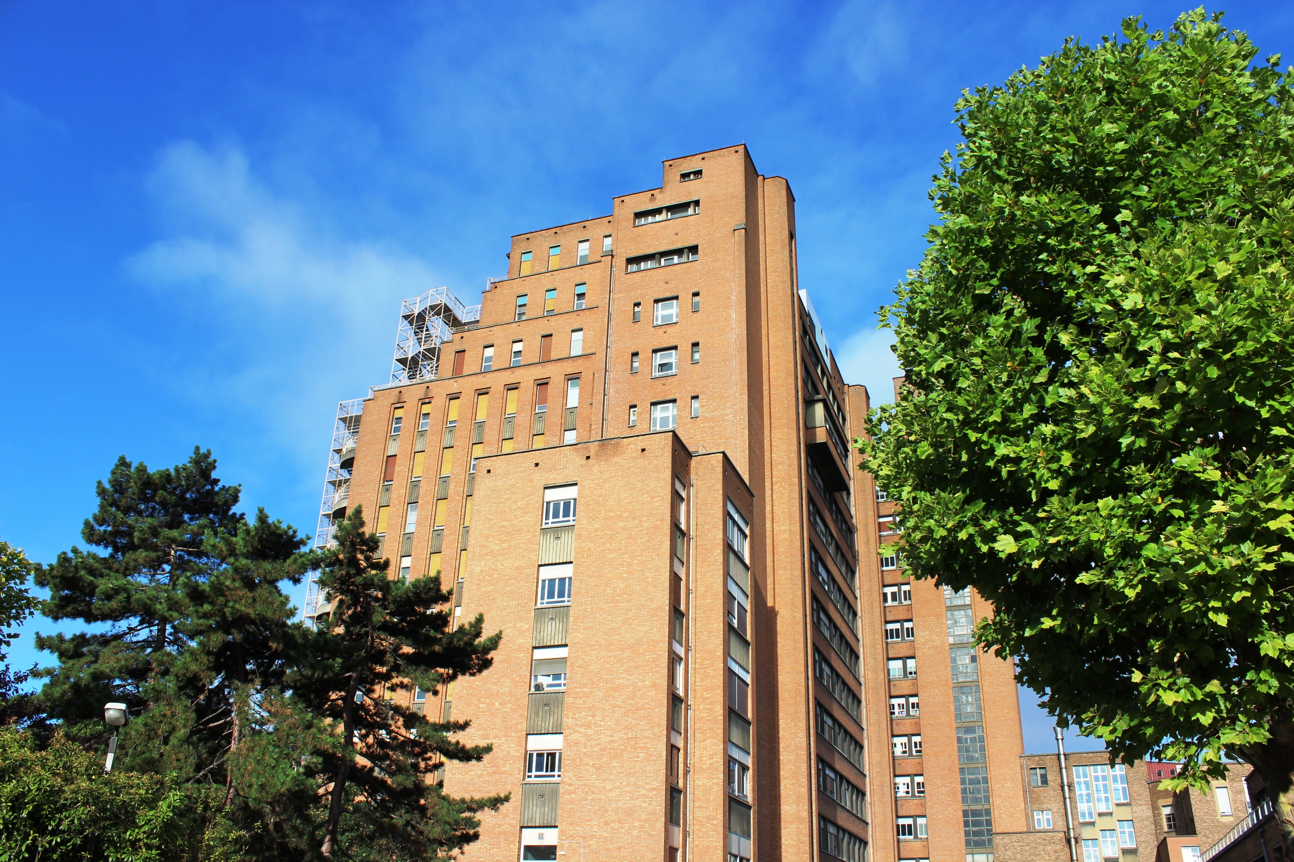 Hopital-Beaujon-Exterieur